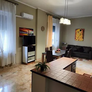  Apartment Ai Giardini